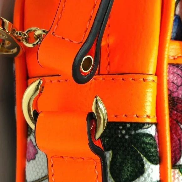 GUCCI Black Leather Shoulder Bag - Picture 9 of 15